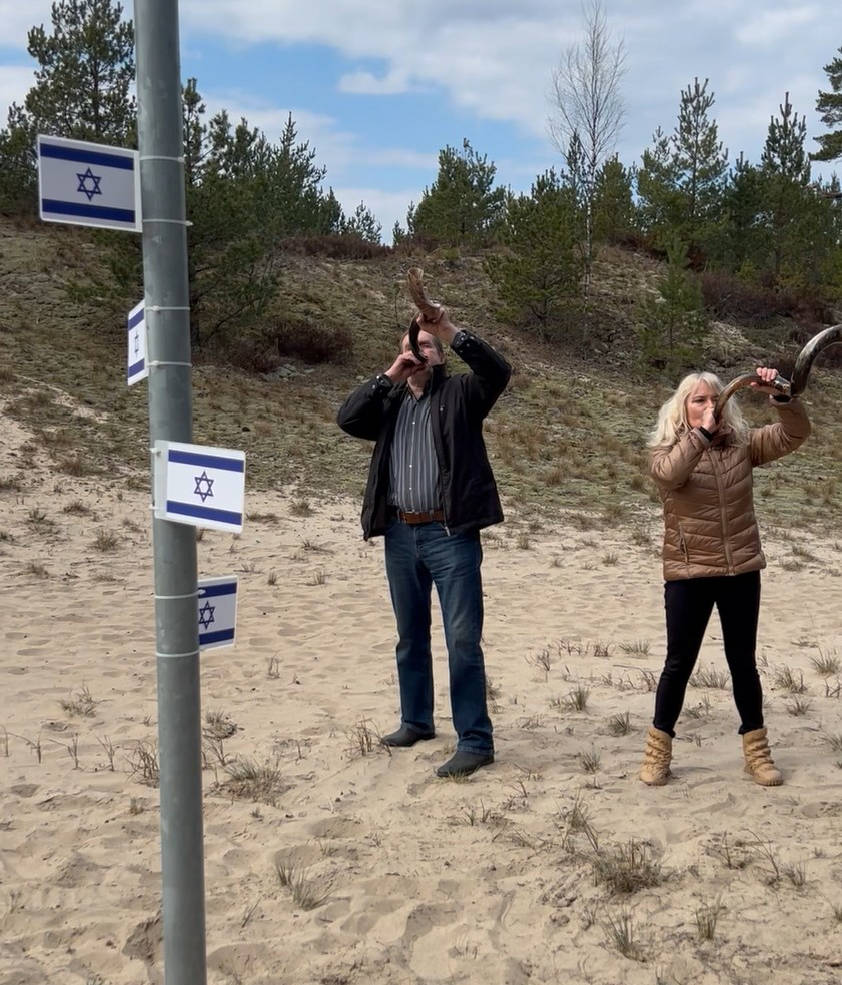 Apostolic Border Crossings